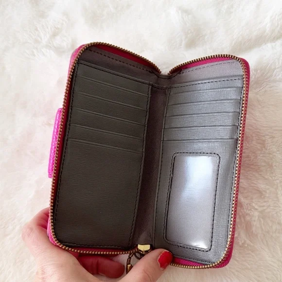 Fossil Vibrant Pink Leather Wristlet wallet handbag - Picture 3 of 6